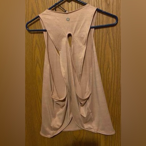 NWT XL Prana Pale Pink criss cross tank top Super cute and flattering Adorbs 🧘 - Picture 12 of 17